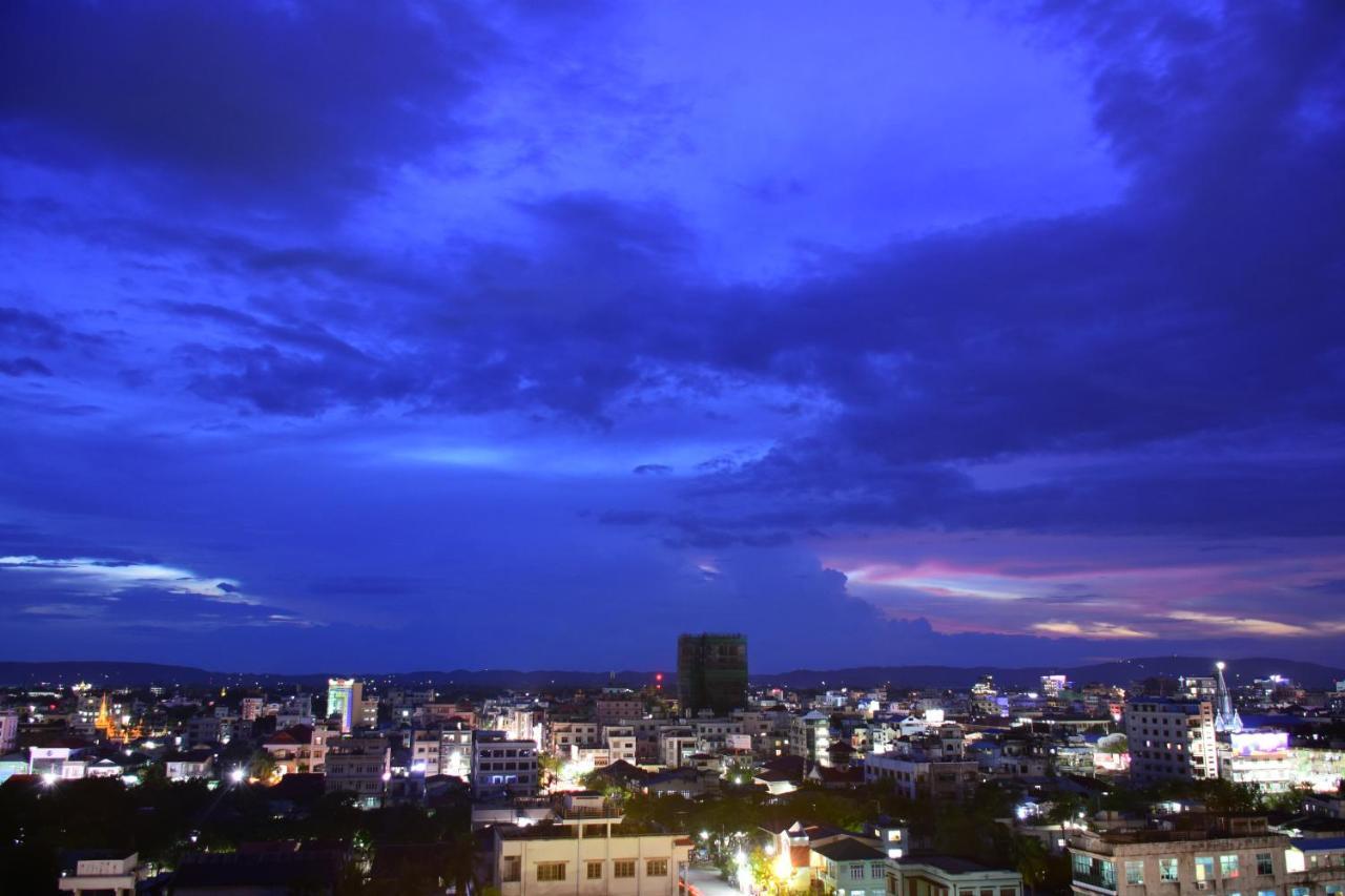 Sanctuary Hotel Mandalay Exteriér fotografie